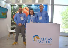 Miguel, Bertha and David with Algas Pacific